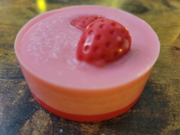 strawberry champagne wax tart