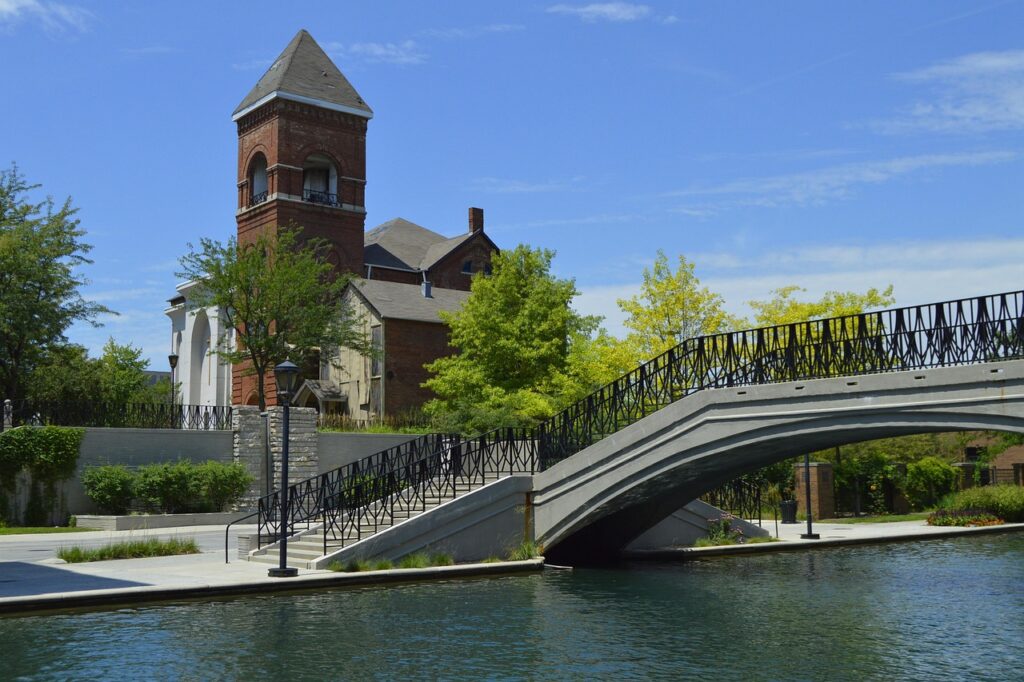 Indianpolis canal walk